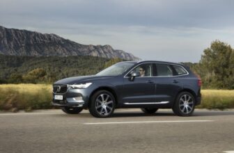 Volvo XC60 2019 - T8 R-Design Twin Engine Plug-In Hybrid SUV AWD 2.0L