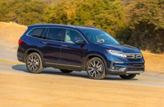 Honda Pilot 2020 - Touring SUV w/Rear Captain's Chairs 3.5L