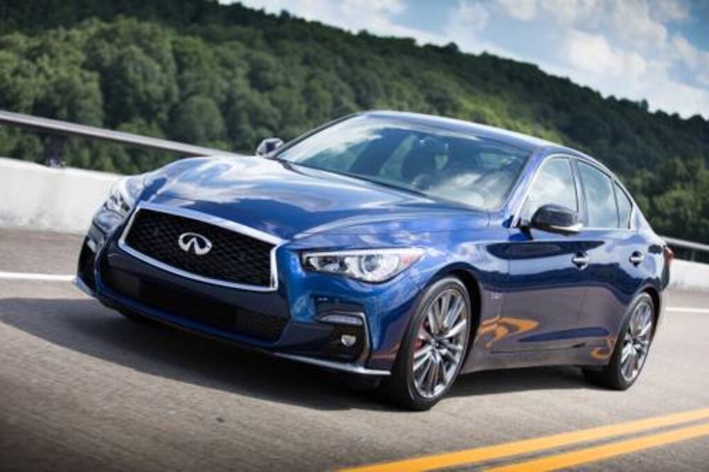 2.0t PURE Sedan AWD 2.0L